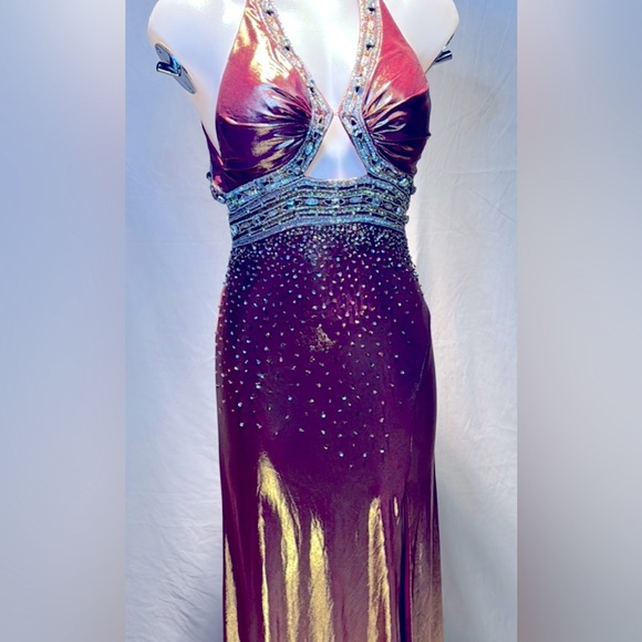 Riva Designs Dresses & Skirts - Elegant Burgundy  Evening Dress